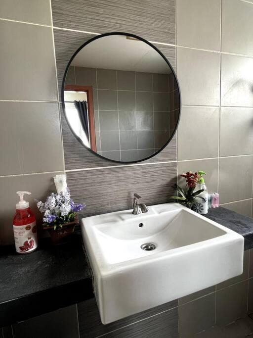 Homestay Ttdi Adina 710 Shah Alam,Sek 13,Msu,3Bedroooms Luaran gambar