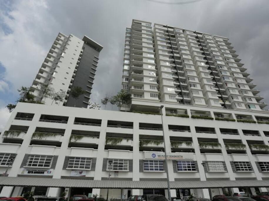 Homestay Ttdi Adina 710 Shah Alam,Sek 13,Msu,3Bedroooms Luaran gambar